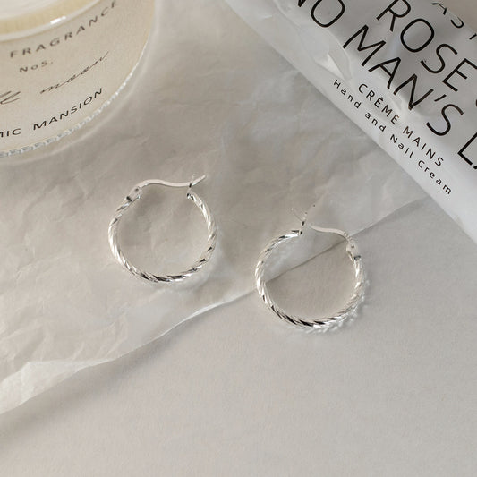 Round Ring Carven Earrings