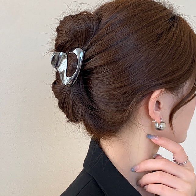 Oversized Pearl Wave Grip